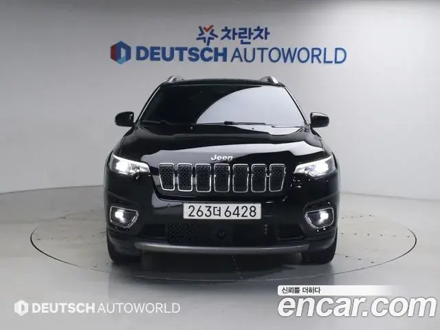 Jeep Cherokee 2021 — Photo 13/20