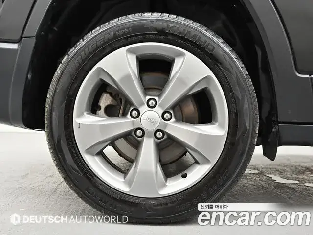Jeep Cherokee 2021 — Photo 11/20
