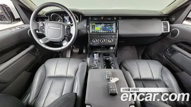 Land Rover Discovery 5 2019 — Фото 7/20
