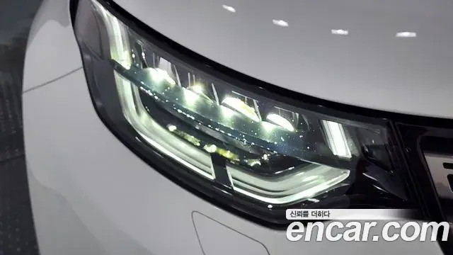 Land Rover Discovery 5 2019 — ფოტო 18/37