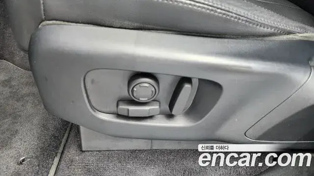 Land Rover Discovery 5 2019 — ფოტო 2/37
