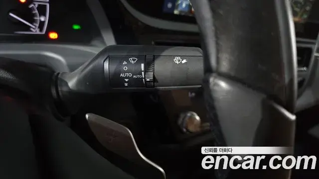 Lexus ES300h 2023 — Şəkil 23/33