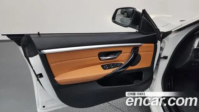 BMW 4 Series 2018 — ფოტო 14/37