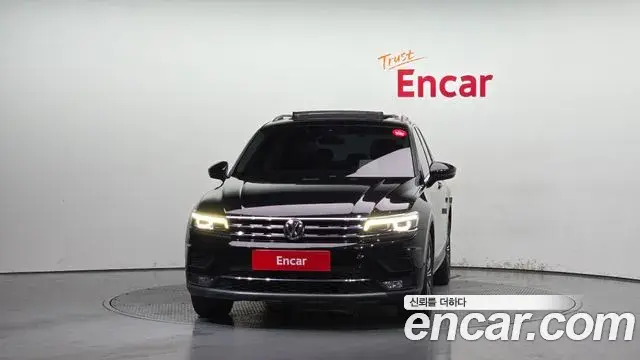 Volkswagen Tiguan 2020 — Şəkil 8/20