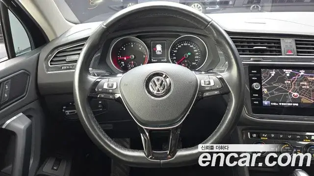 Volkswagen Tiguan 2020 — Şəkil 13/20