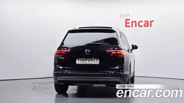 Volkswagen Tiguan 2019 — Фото 4/20