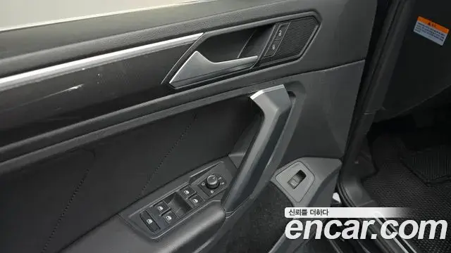 Volkswagen Tiguan 2019 — Фото 15/20