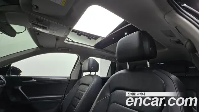 Volkswagen Tiguan 2019 — Фото 19/20