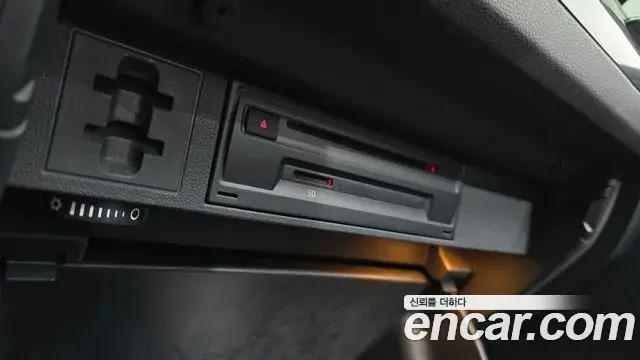 Volkswagen Tiguan 2019 — Şəkil 23/34