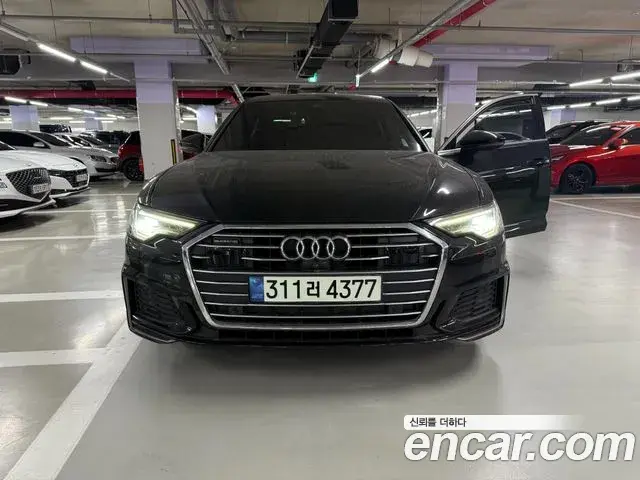 Audi A6 2021 — Фото 2/17
