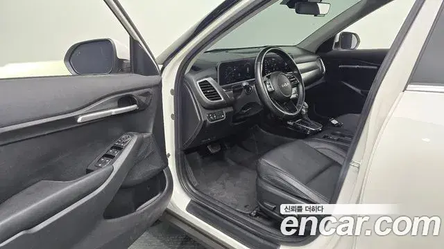 Kia Seltos 2023 — Şəkil 17/20