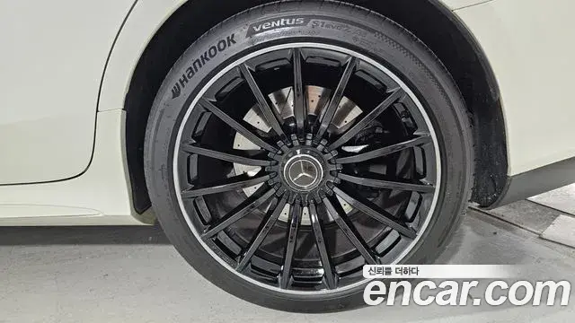 Mercedes-Benz AMG GT 2020 — Photo 13/35