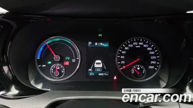 Kia K5 2020 — Şəkil 29/30