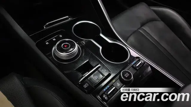 Kia K5 2020 — Şəkil 24/30