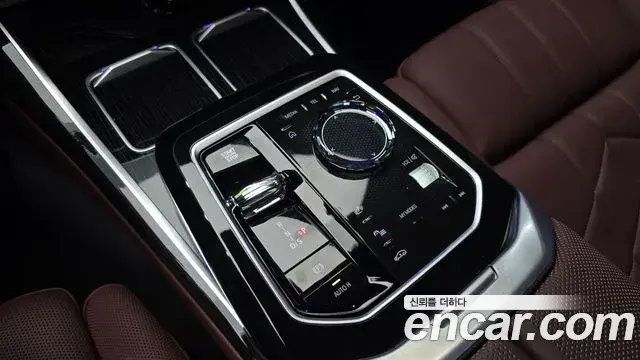 BMW 7 Series 2025 — ფოტო 16/20