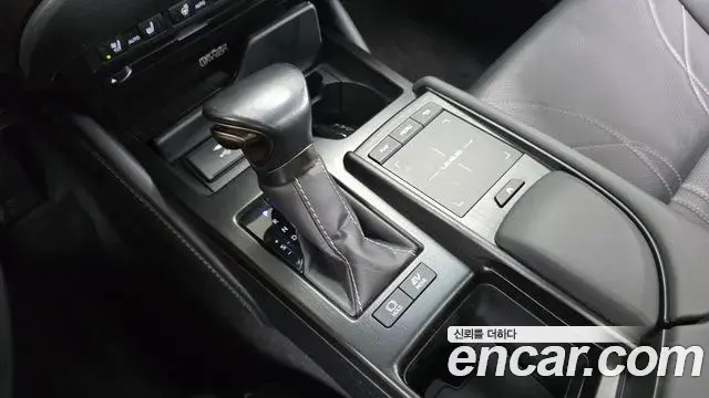 Lexus ES300h 2021 — Şəkil 10/20