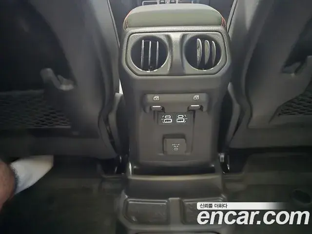 Jeep Wrangler 2025 — Şəkil 6/20