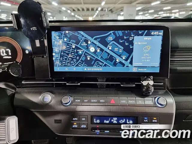 Hyundai Kona 2023 — Фото 16/20