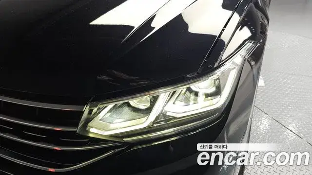 Volkswagen Tiguan 2021 — Şəkil 13/32