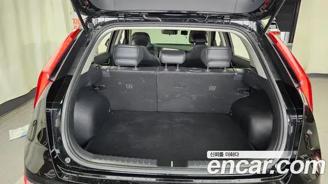Kia Niro 2022 — Photo 27/30
