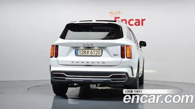 Kia Sorento 2021 — Фото 4/20
