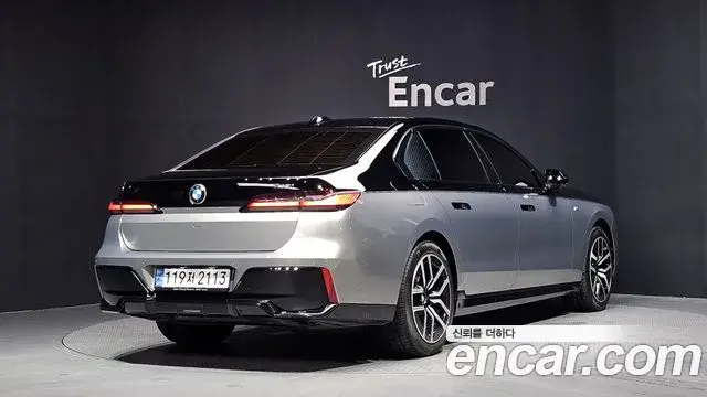 BMW 7 Series 2022 — ფოტო 6/34