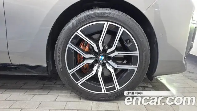 BMW 7 Series 2022 — ფოტო 14/34