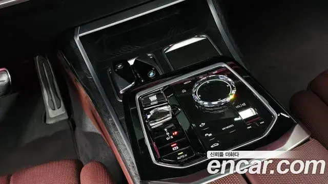 BMW 7 Series 2022 — ფოტო 3/34