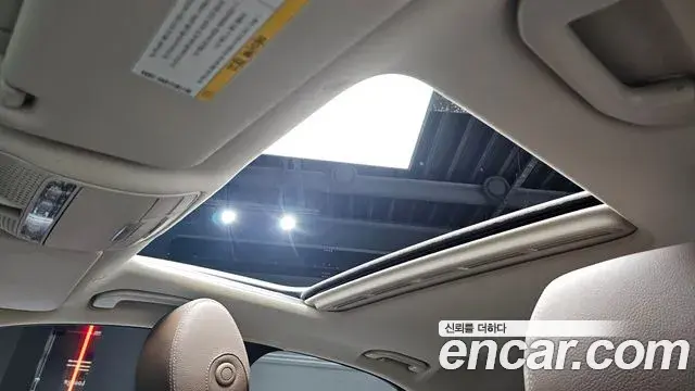 Mercedes-Benz E-Class 2019 — ფოტო 19/37