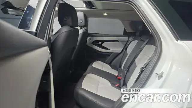 Land Rover Range Rover Evoque 2024 — Фото 11/19