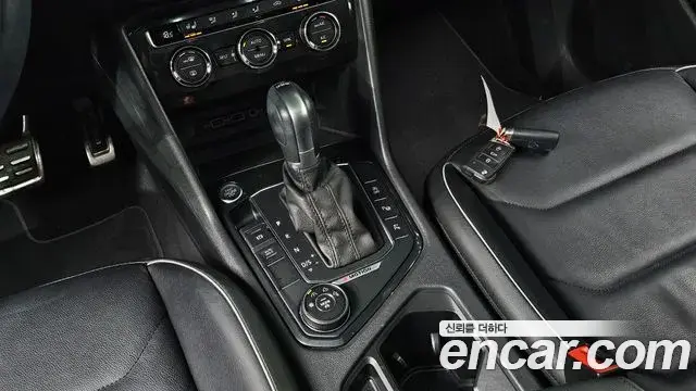 Volkswagen Tiguan 2018 — Фото 9/20