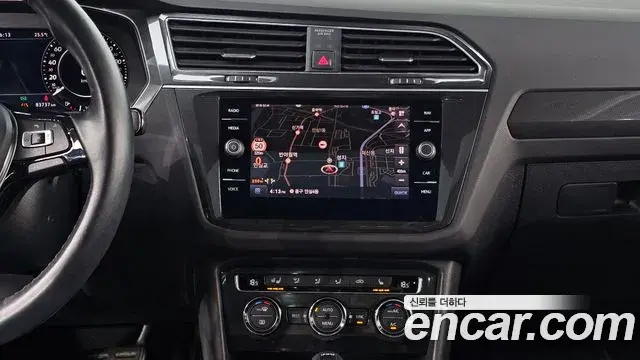 Volkswagen Tiguan 2018 — Фото 15/20