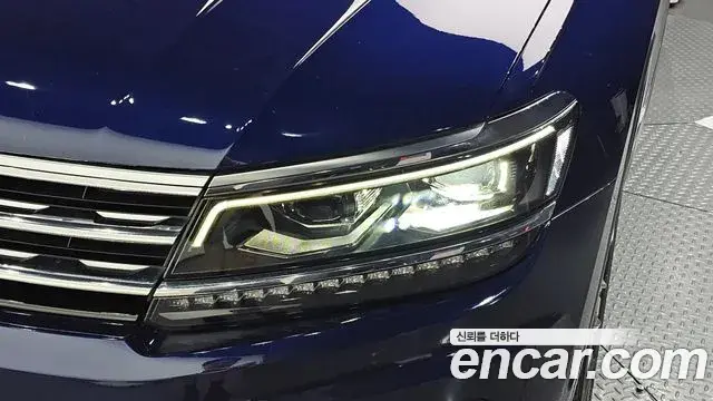 Volkswagen Tiguan 2018 — Photo 24/34
