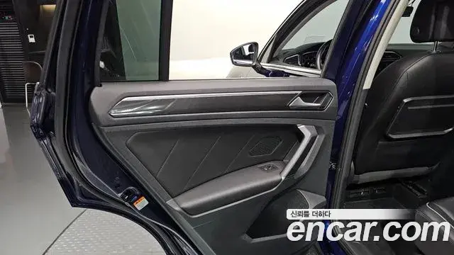 Volkswagen Tiguan 2018 — Photo 2/34