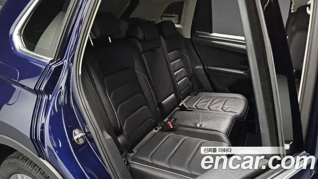 Volkswagen Tiguan 2018 — Photo 12/34