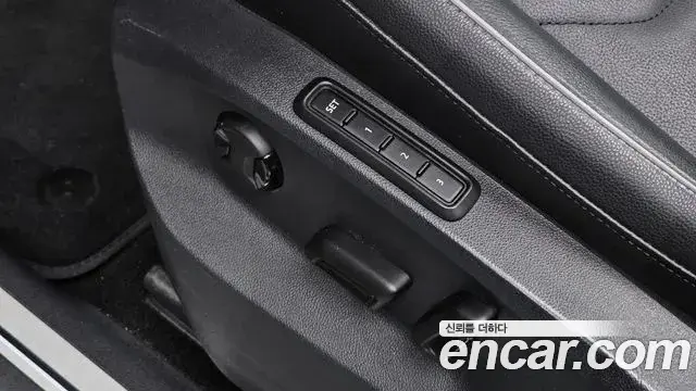 Volkswagen Tiguan 2018 — Photo 32/34