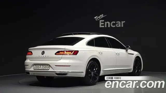 Volkswagen Arteon 2019 — ფოტო 15/20