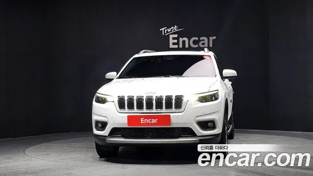 Jeep Cherokee 2020 — Photo 11/20