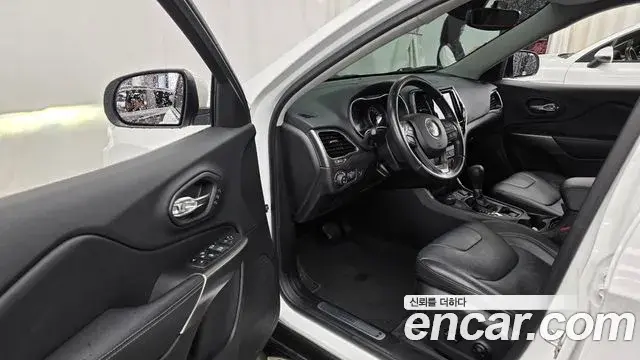 Jeep Cherokee 2020 — Photo 1/20