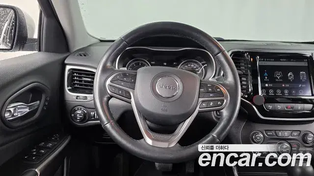 Jeep Cherokee 2020 — Photo 16/20