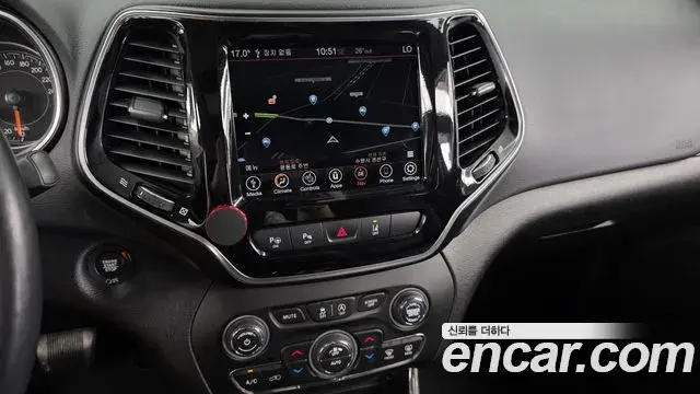 Jeep Cherokee 2020 — Photo 10/20