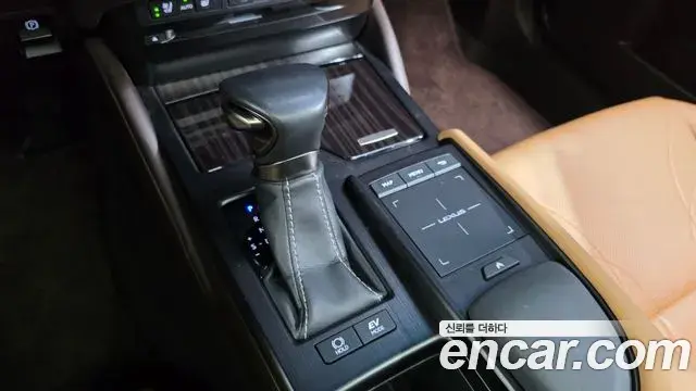Lexus ES300h 2018 — ფოტო 20/20