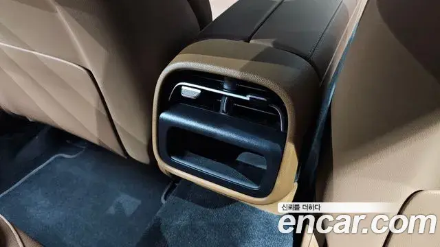 Mercedes-Benz E-Class 2025 — ფოტო 15/34