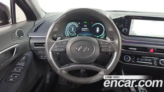 Hyundai Sonata Hybrid 2022 — Şəkil 8/36