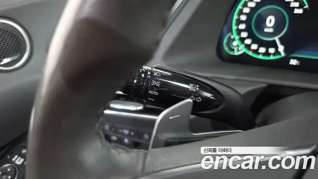 Hyundai Sonata Hybrid 2022 — Şəkil 33/36