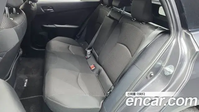 Toyota Prius 2021 — Şəkil 22/32