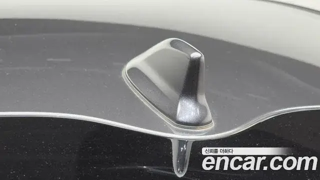 Toyota Prius 2021 — Şəkil 28/32
