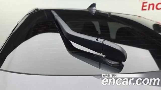 Toyota Prius 2021 — Şəkil 16/32