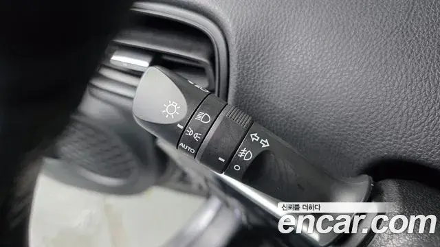 Toyota Prius 2021 — Şəkil 12/32