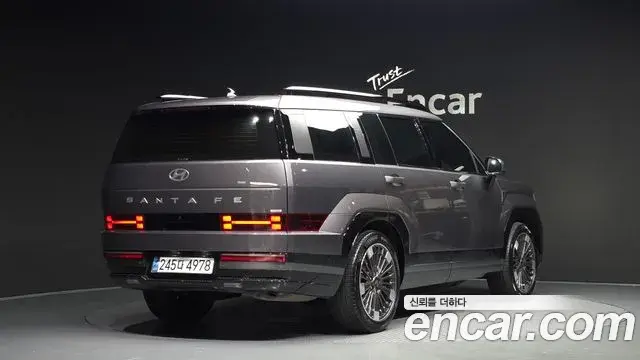Hyundai Santa Fe 2024 — Photo 4/32